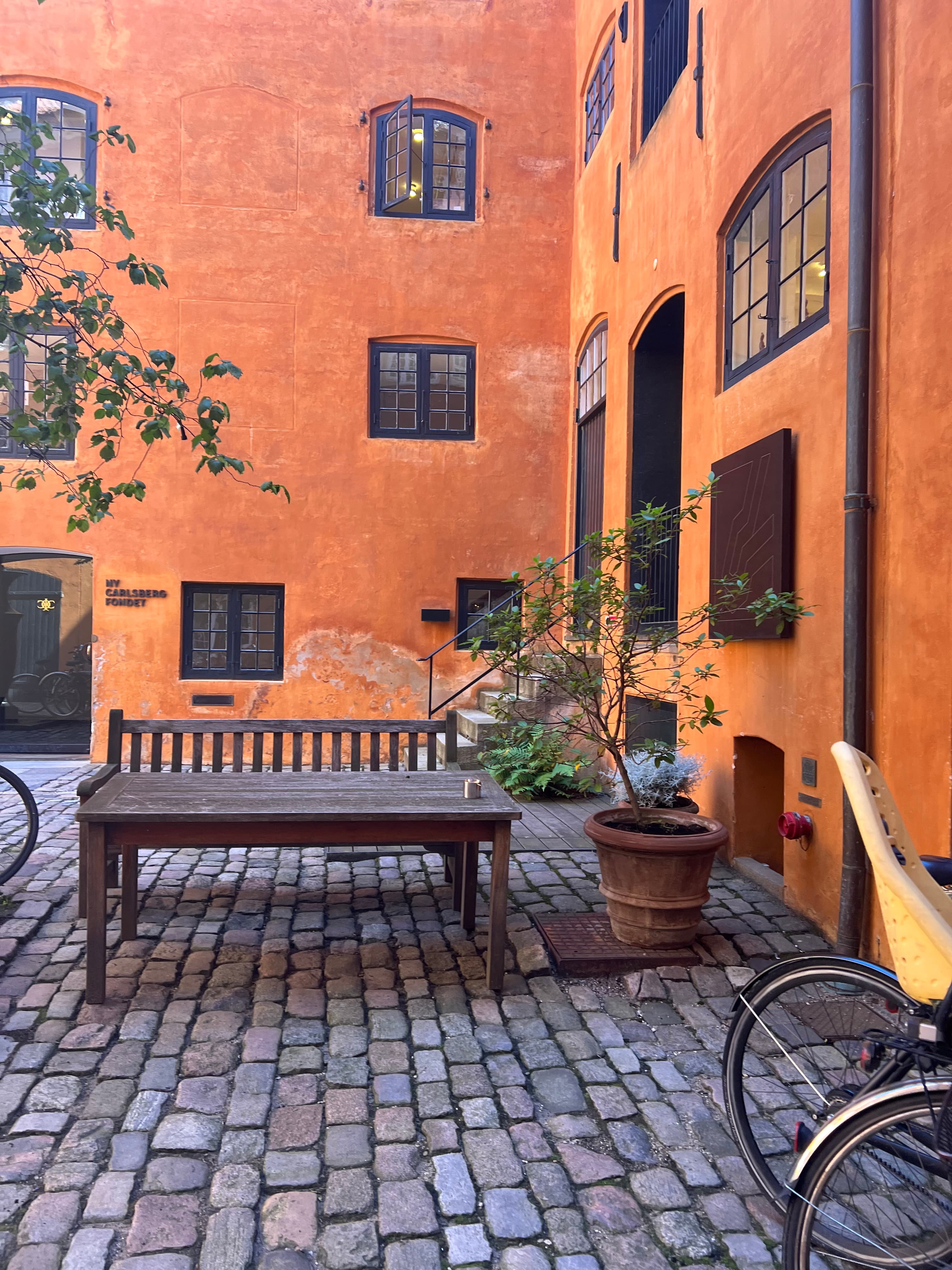 Copenhagen courtyard and everyday urban space